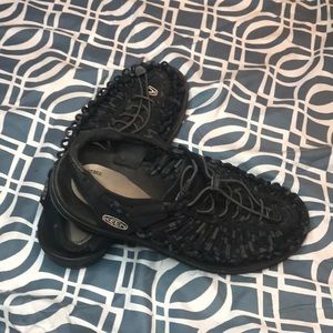 Keen Sandals, super cool with lots of fun life left Mens size 11